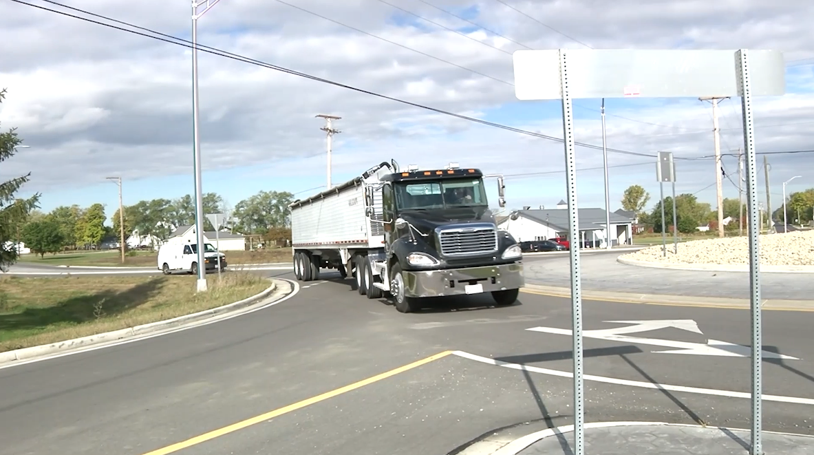 New roundabout opens at Thayer Road and State Route 81 in Lima